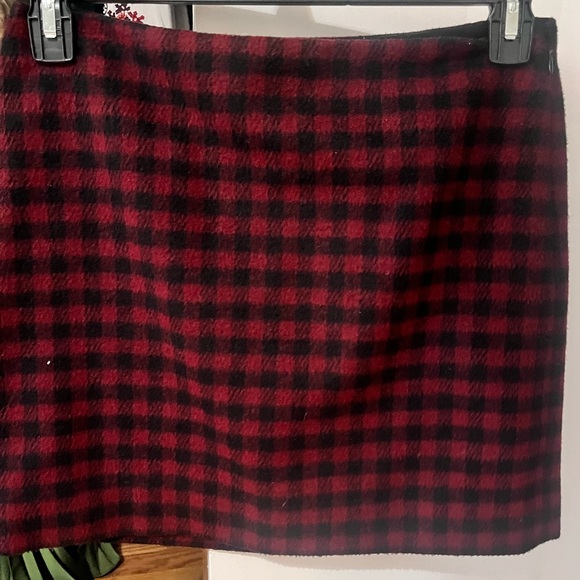 Madewell Dresses & Skirts - Madewell Red and Black Plaid Mini Skirt